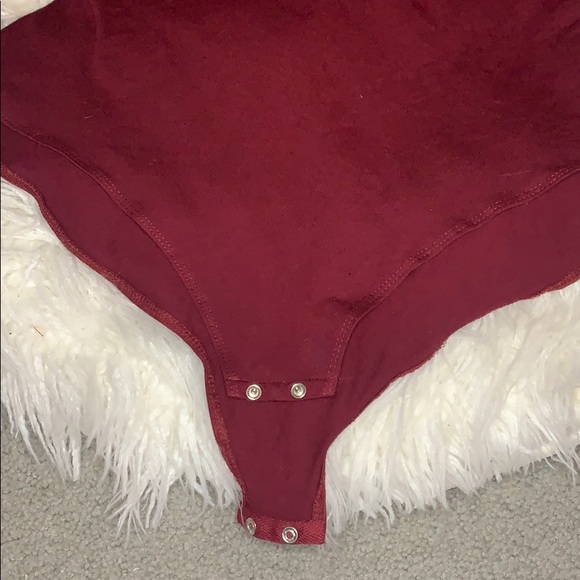 Maroon halter body suit - Picture 2 of 5